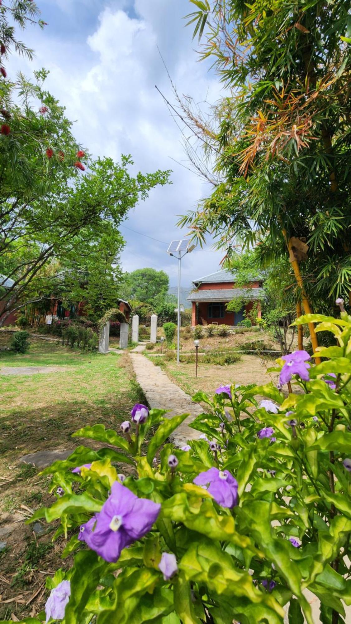 Namlang Resort บีร์ ภายนอก รูปภาพ