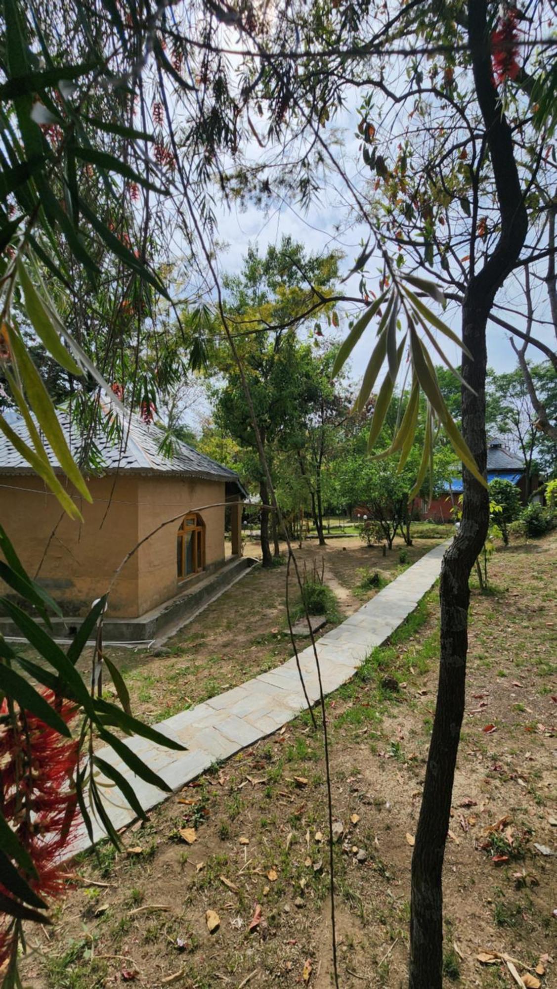 Namlang Resort บีร์ ภายนอก รูปภาพ