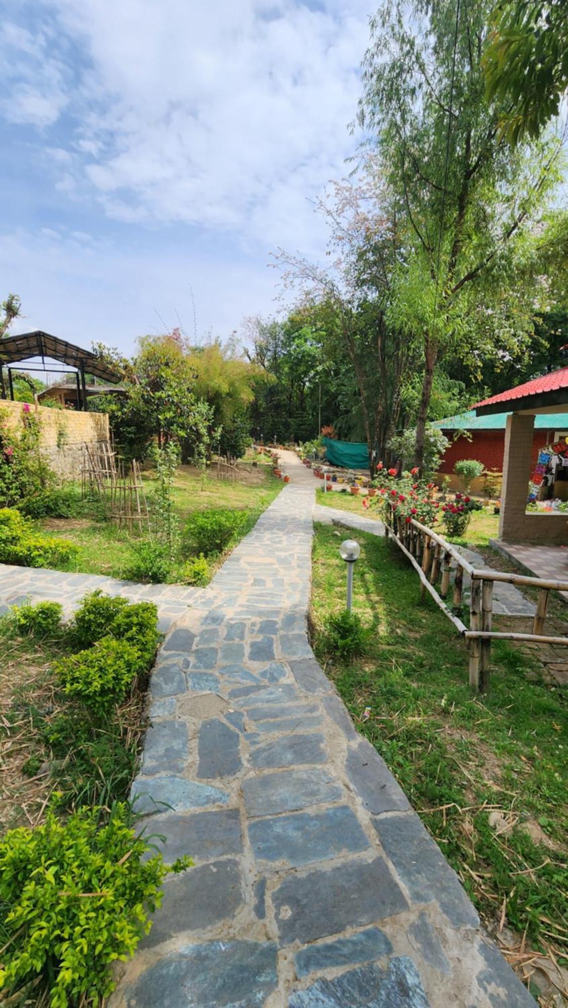 Namlang Resort บีร์ ภายนอก รูปภาพ