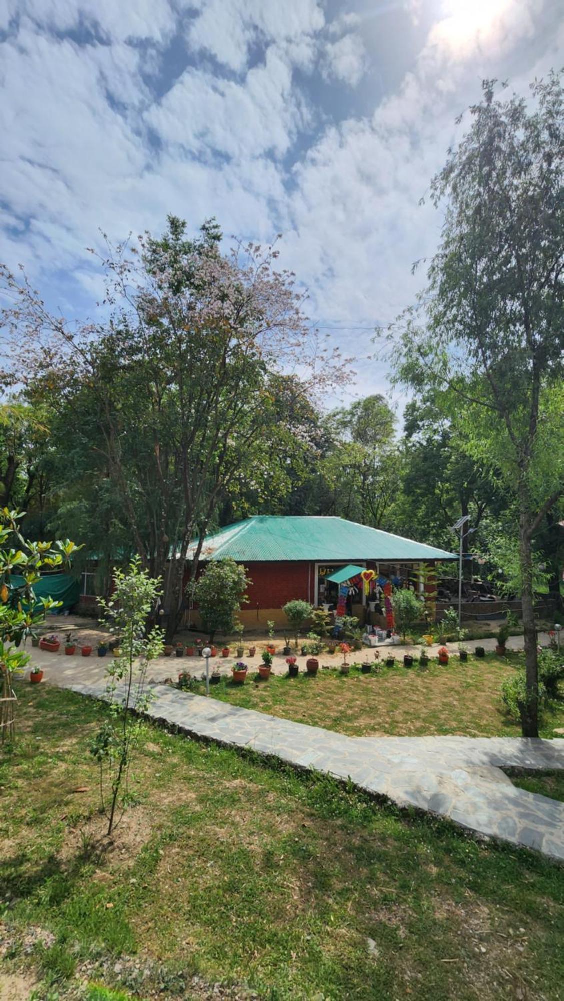 Namlang Resort บีร์ ภายนอก รูปภาพ