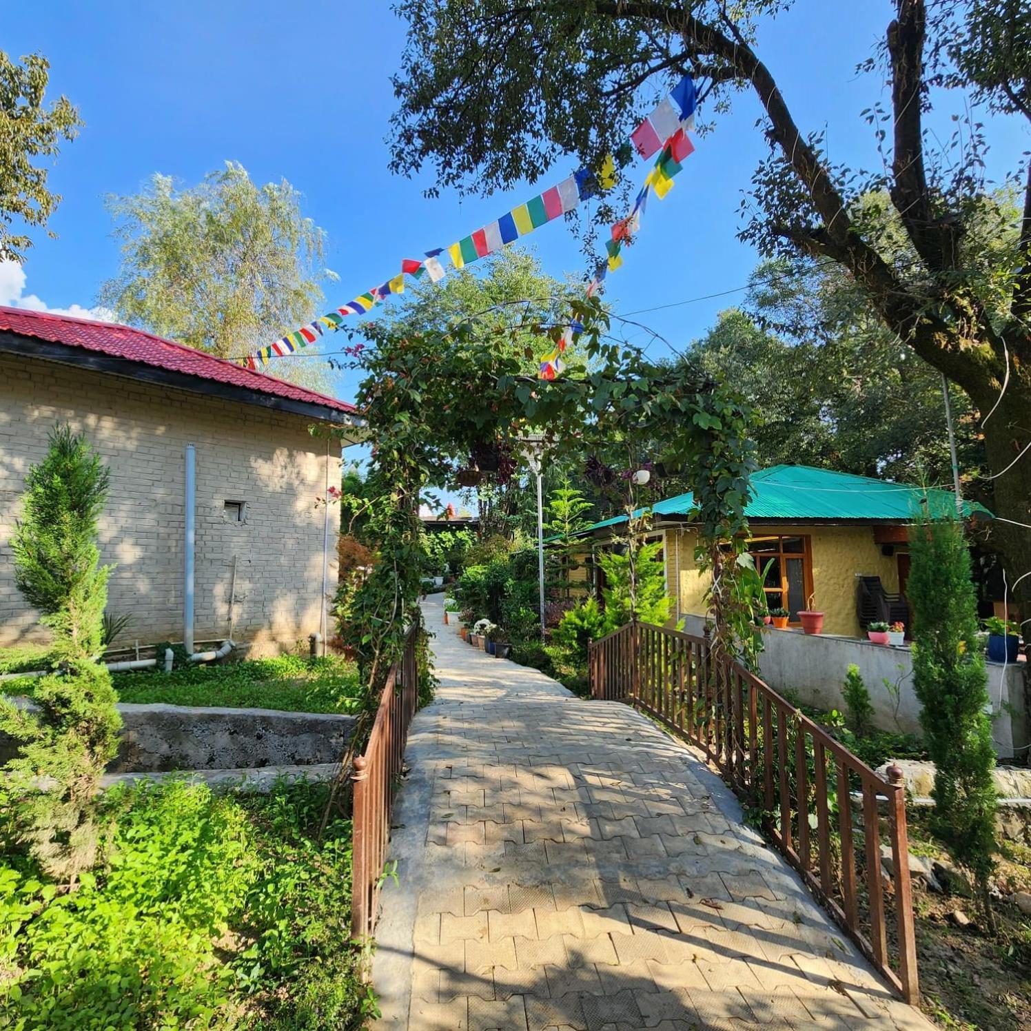 Namlang Resort บีร์ ภายนอก รูปภาพ